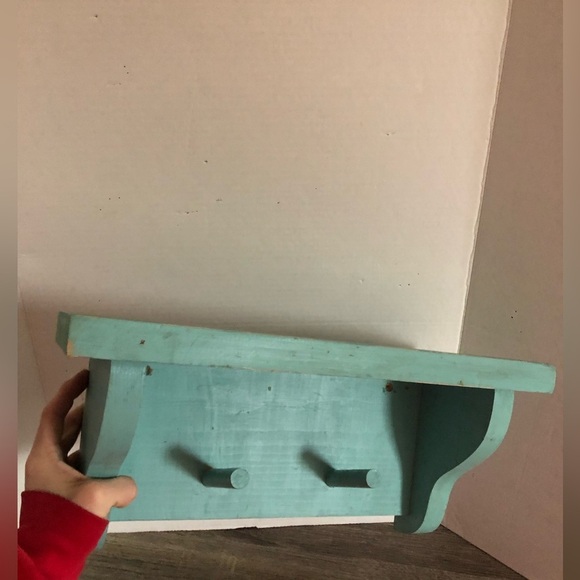 Vtg Handcrafted Wooden Peg Shelf - Picture 4 of 8